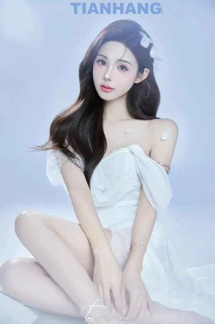 骑手暴雨中配送